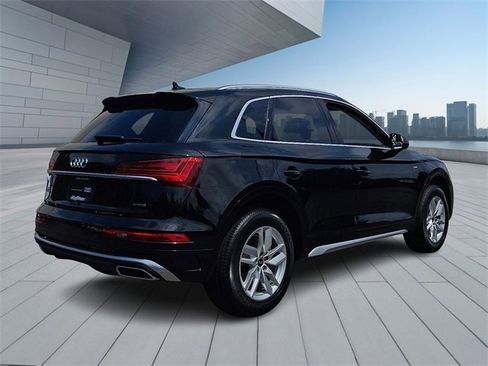 Certified 2023 Audi Q5 2.0T Premium w/ Convenience Package image 6