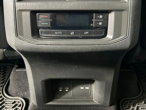 Used 2023 Volkswagen Atlas SE w/ Panoramic Sunroof Package AWD/4WD image 18