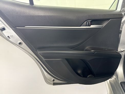 Used 2024 Toyota Camry SE image 25