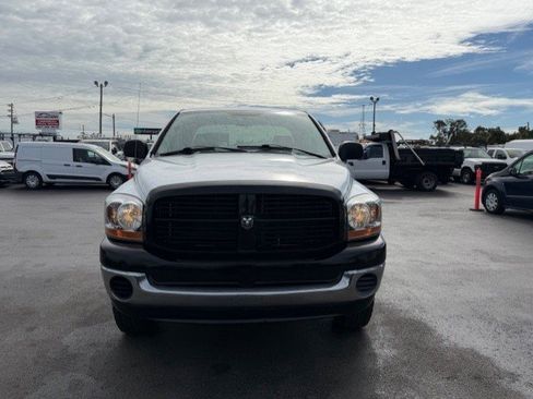Used 2006 Dodge Ram 2500 Truck ST image 3
