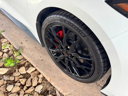 Used 2024 Chevrolet Corvette Stingray Preferred Conv w/ 2LT RWD image 24