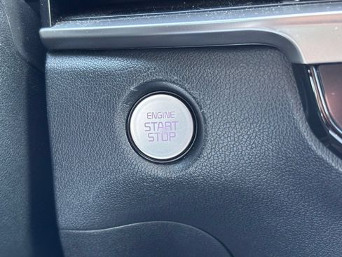 Used 2025 Kia Sorento S w/ Panoramic Sunroof Package FWD image 7