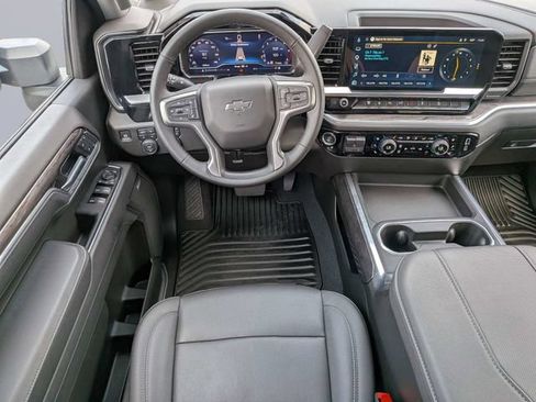 Used 2025 Chevrolet Silverado 2500 LTZ w/ Trail Boss Package AWD/4WD image 19