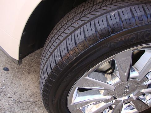 Used 2011 Lincoln MKZ Hybrid w/ 202A Rapid Spec Order Code image 6