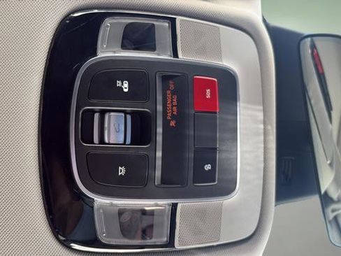Used 2022 Hyundai Tucson Limited AWD/4WD image 19
