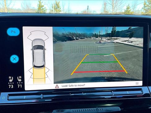 Used 2024 Volkswagen Atlas Cross Sport SE w/ Panoramic Sunroof Package image 14