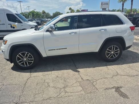 Used 2018 Jeep Grand Cherokee Limited AWD/4WD image 1