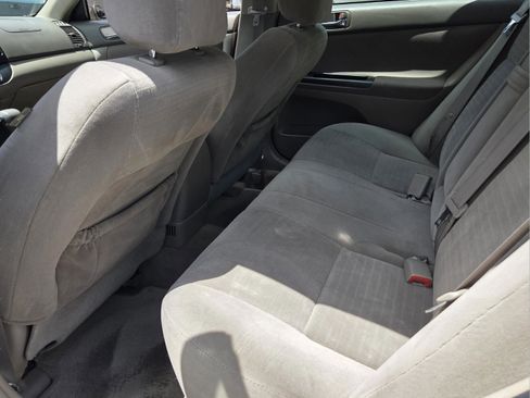 Used 2005 Toyota Camry LE FWD image 9