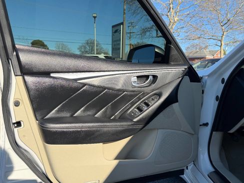 Used 2015 INFINITI Q50 Premium w/ Navigation Package image 6