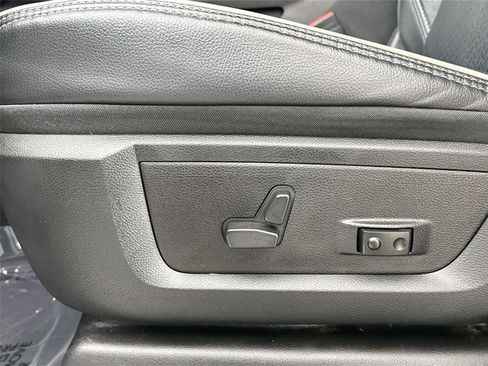 Used 2024 RAM 3500 Laramie w/ Night Edition image 28