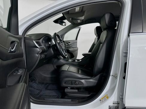 Used 2023 GMC Acadia SLT image 24