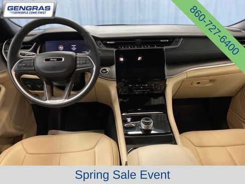 Certified 2025 Jeep Grand Cherokee Limited w/ Luxury Tech Group II AWD/4WD image 32