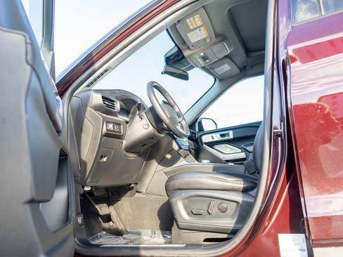 Used 2023 Ford Explorer Limited w/ Hybrid Equipment Group 310A image 14