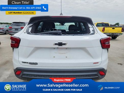Used 2024 Chevrolet Trax RS FWD image 8