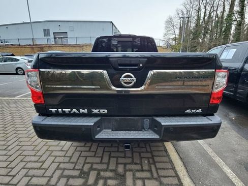 Used 2017 Nissan Titan Platinum Reserve image 4