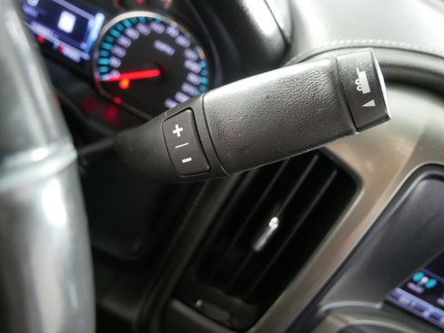 Used 2018 Chevrolet Silverado 1500 High Country image 24