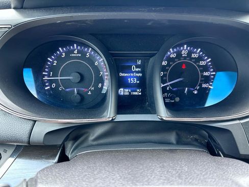 Used 2018 Toyota Avalon Limited FWD image 5