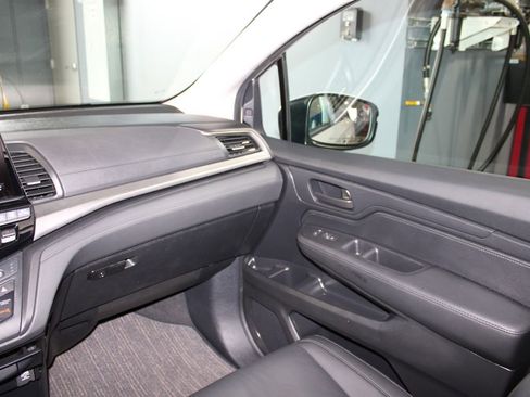 Used 2025 Honda Odyssey EX-L image 25