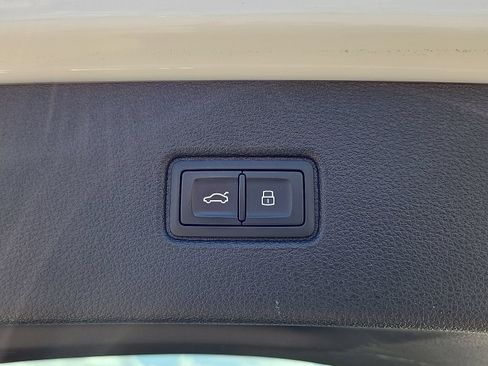 Used 2025 Audi Q7 3.0T Premium Plus AWD/4WD image 14