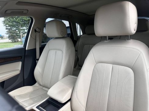 Used 2018 Audi Q5 2.0T Premium Plus w/ Premium Plus Package AWD/4WD image 13