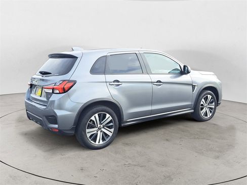 Used 2024 Mitsubishi Outlander Sport SE image 3