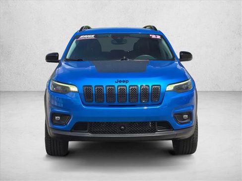 Used 2022 Jeep Cherokee Latitude w/ Trailer Tow Group AWD/4WD image 2