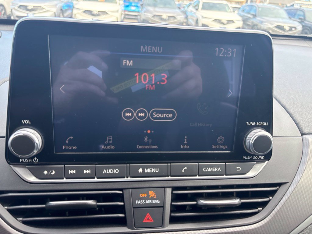 Used 2024 Nissan Altima 2.5 SR FWD image 20