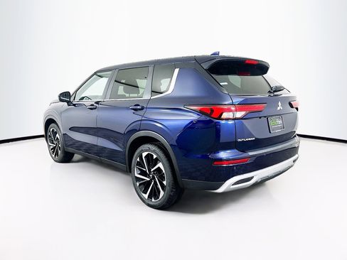 Used 2024 Mitsubishi Outlander SE image 5