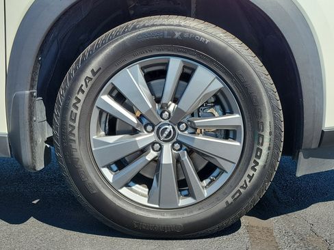 Certified 2022 Nissan Pathfinder SV image 5