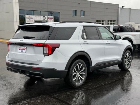 New 2026 Ford Explorer ST-Line AWD/4WD image 6