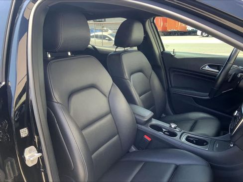 Used 2017 Mercedes-Benz GLA 250 image 13