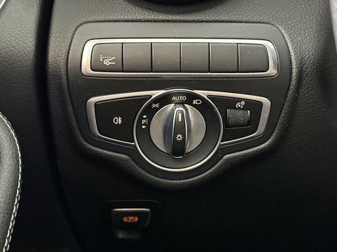 Used 2019 Mercedes-Benz GLC 300 4MATIC image 34