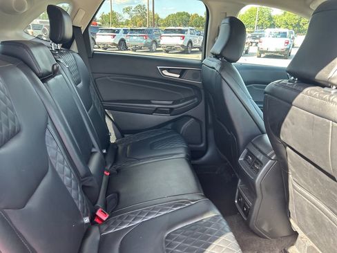 Certified 2024 Ford Edge Titanium image 19