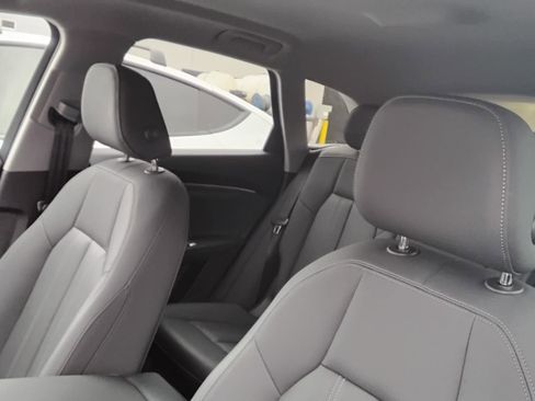 Certified 2025 Audi Q5 Premium w/ Convenience Package image 16