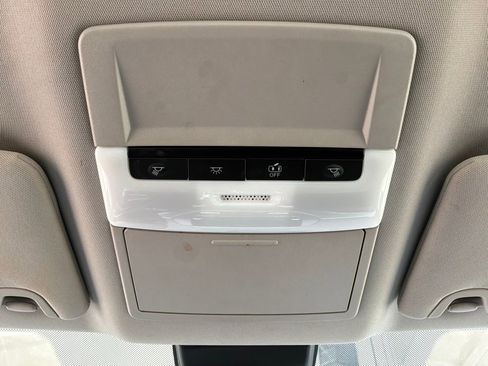 Used 2025 Nissan Altima 2.5 SR FWD image 17