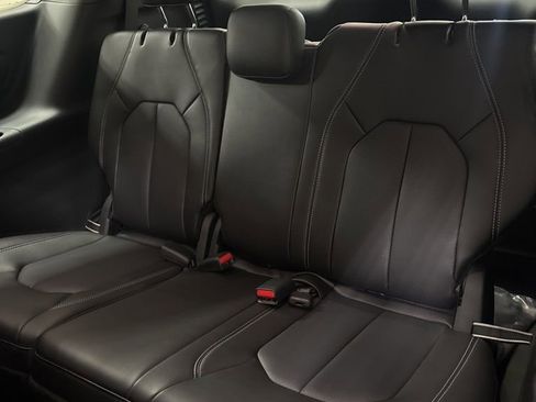 New 2026 Chrysler Pacifica Select FWD image 22