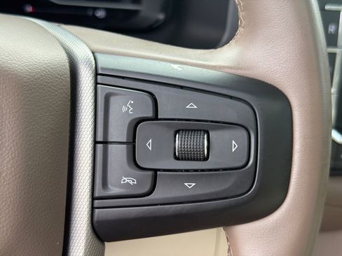 Used 2023 GMC Yukon Denali AWD/4WD image 26