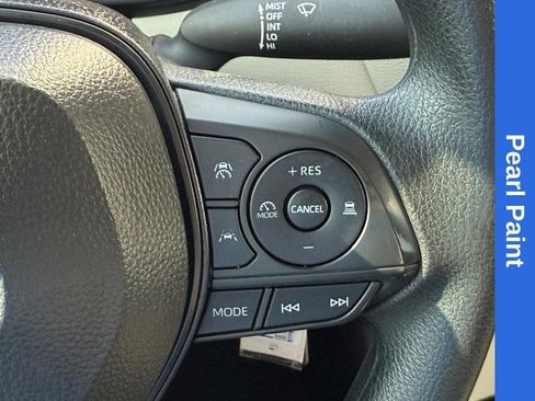 Used 2025 Toyota Corolla LE FWD image 21