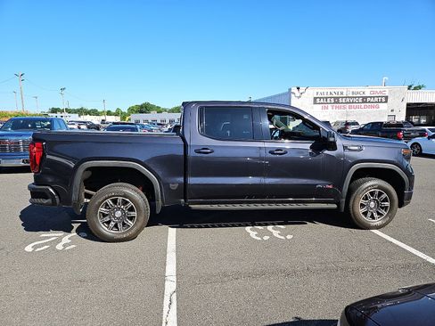 Used 2024 GMC Sierra 1500 AT4 w/ AT4 Premium Package AWD/4WD image 7