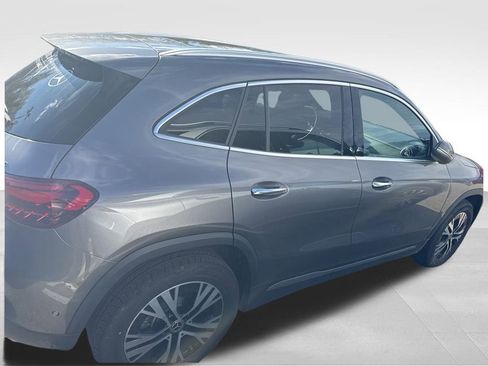 Certified 2025 Mercedes-Benz GLA 250 4MATIC image 36