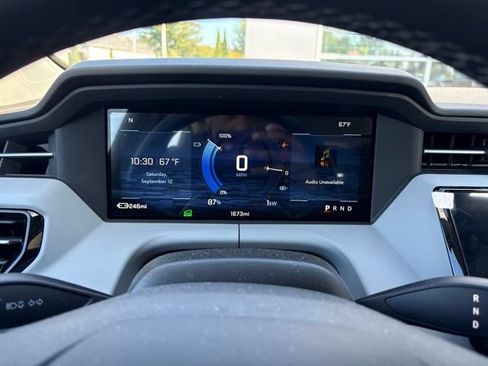 Used 2027 Chevrolet Bolt LT w/ Comfort Package FWD image 13