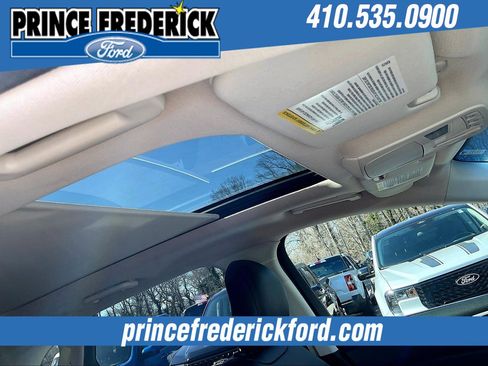 Used 2019 Ford Edge SEL w/ Equipment Group 201A image 21