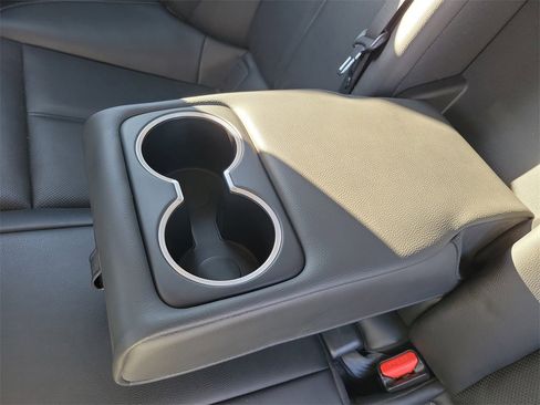 Used 2019 Genesis G70 2.0T Sport image 22