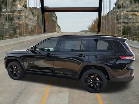 New 2026 Jeep Grand Cherokee L Limited RWD image 7