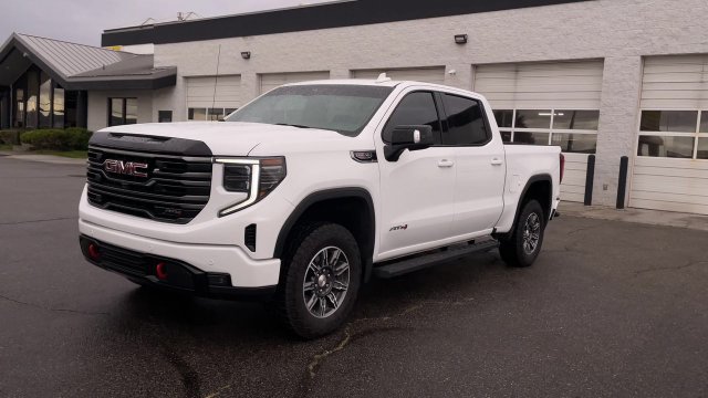 Used 2025 GMC Sierra 1500 AT4 AWD/4WD image 5