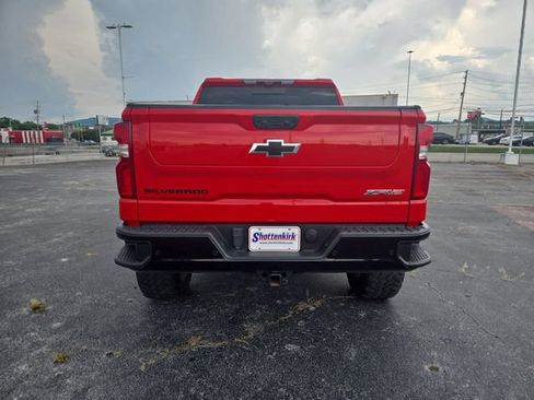 Used 2023 Chevrolet Silverado 1500 ZR2 w/ Technology Package AWD/4WD image 7