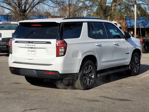 Used 2024 Chevrolet Tahoe Z71 w/ Luxury Package AWD/4WD image 5