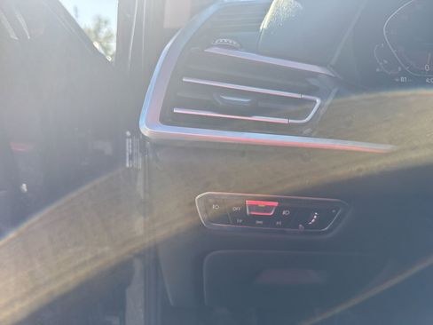 Used 2019 BMW X7 xDrive50i w/ Premium Package image 21