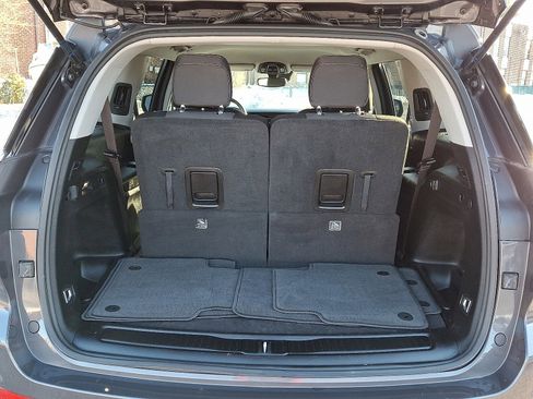 Used 2023 Jeep Grand Cherokee L Laredo image 28