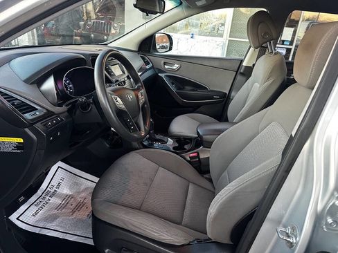 Used 2016 Hyundai Santa Fe SE image 19